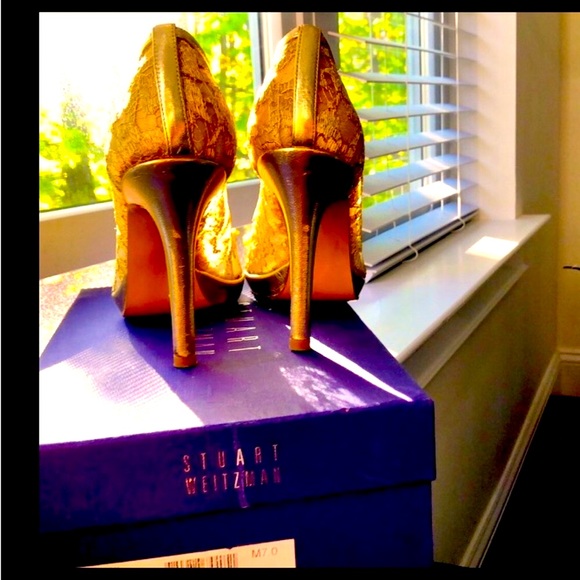 Stuart Weitzman gold lace high heels main image 0